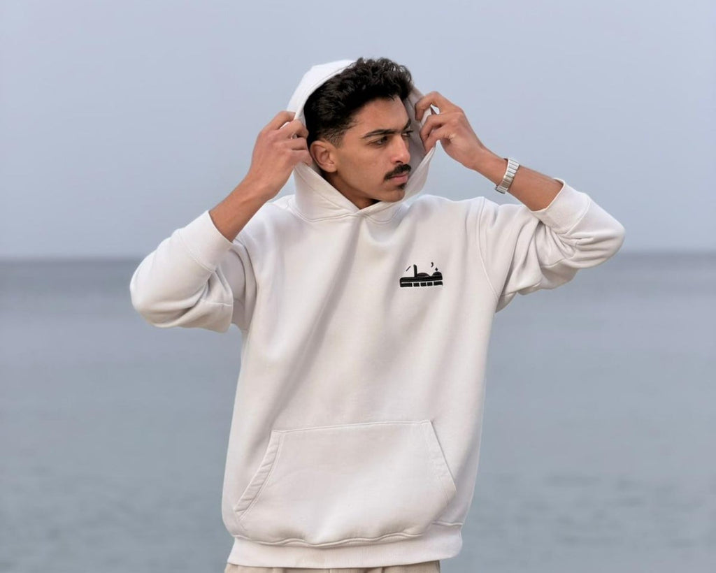Faraagh-off white